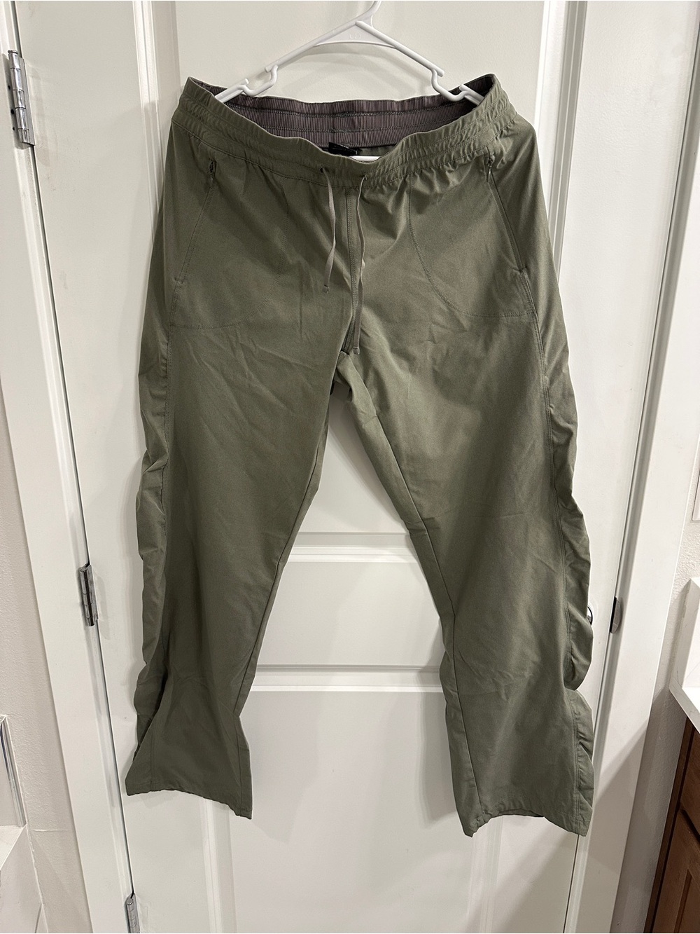 Kuhl Women’s Freeflex Move Green Drawstring Pants - medium